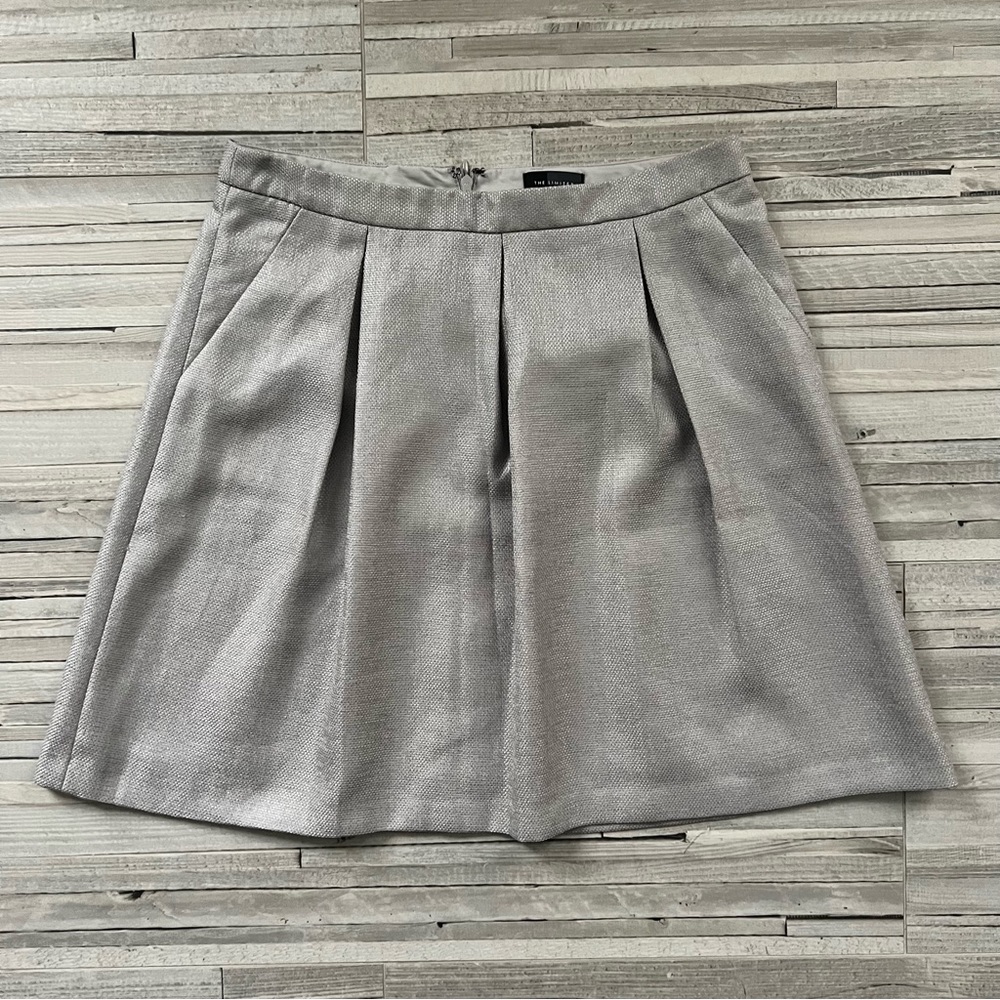 🆕 ✨ NWT The Limited Gray/Silver A-Line Pleated Skirt – Size Small